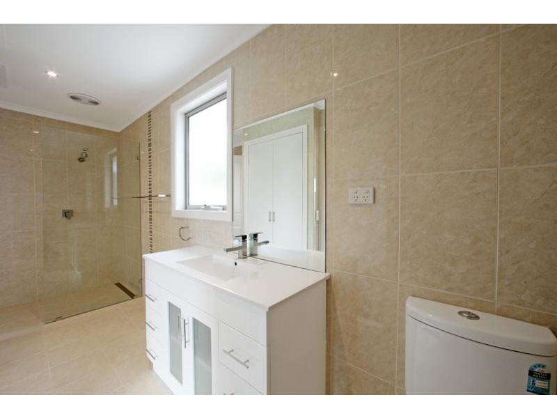 2/41 Deschamp Crescent, Rowville VIC 3178