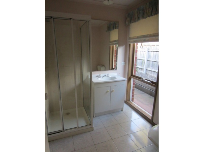 33 Pitfield Crescent, Rowville VIC 3178