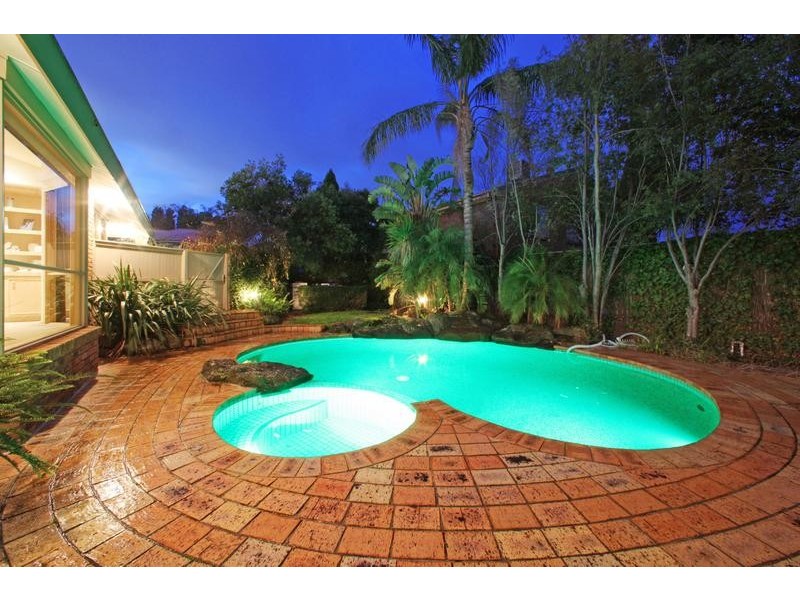 33 Candlebark Quadrant, Rowville VIC 3178