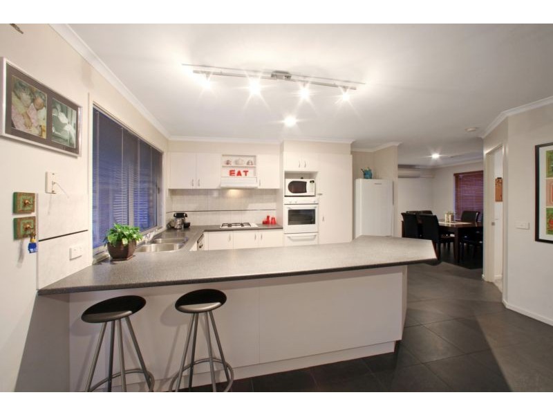 112 Fairway Drive, Rowville VIC 3178