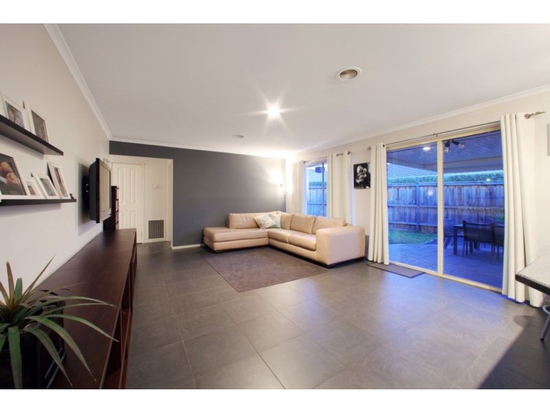 112 Fairway Drive, Rowville VIC 3178