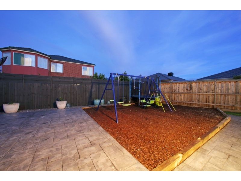 112 Fairway Drive, Rowville VIC 3178