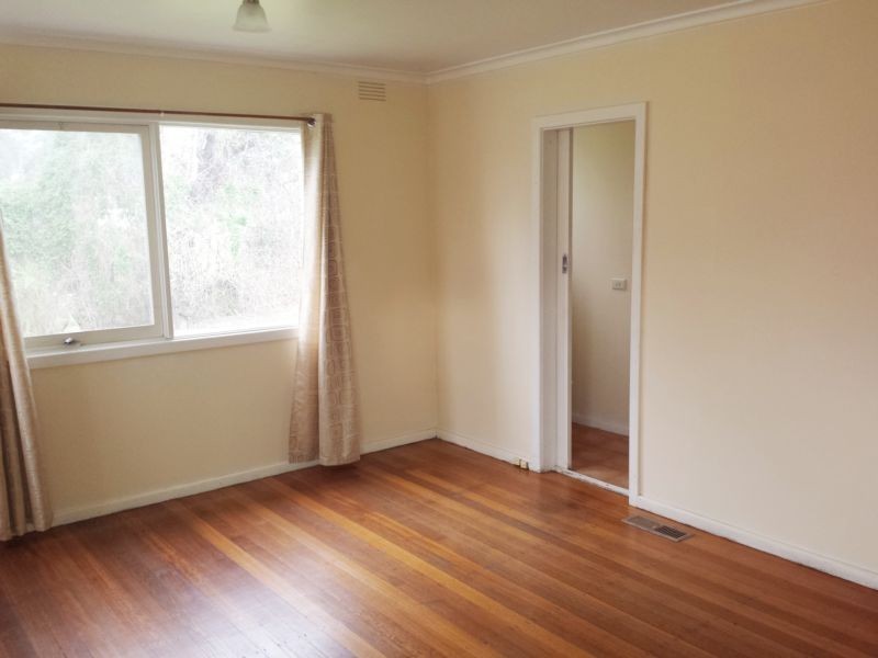 16 Longbourne Avenue, Notting Hill VIC 3168