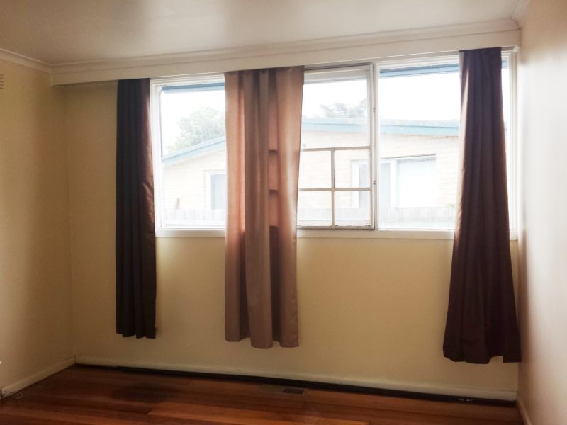 16 Longbourne Avenue, Notting Hill VIC 3168