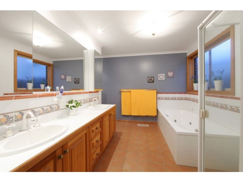 39 Shearer Drive, Rowville VIC 3178