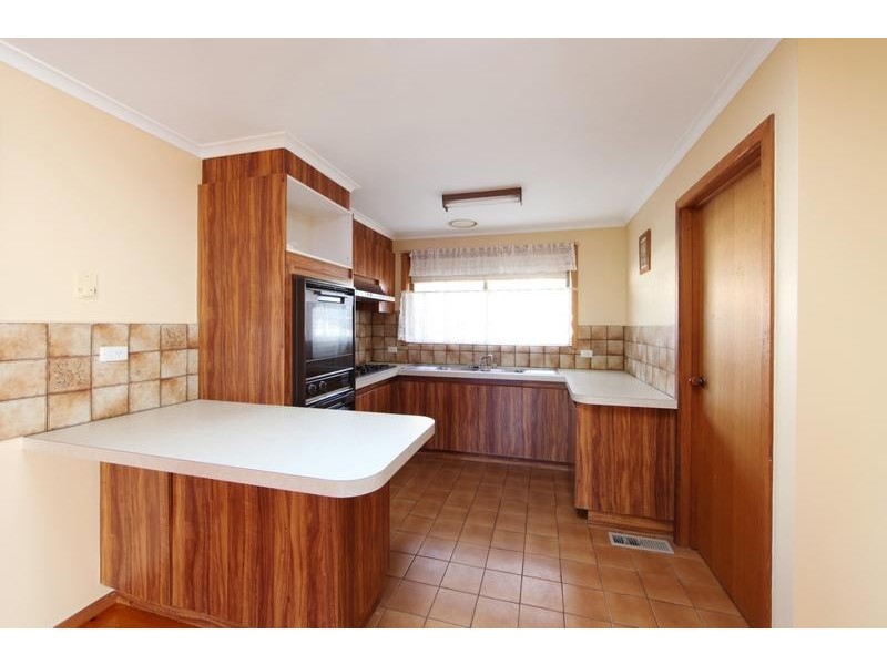 14 Eildon Parade, Rowville VIC 3178