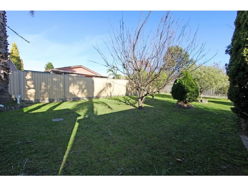 14 Eildon Parade, Rowville VIC 3178