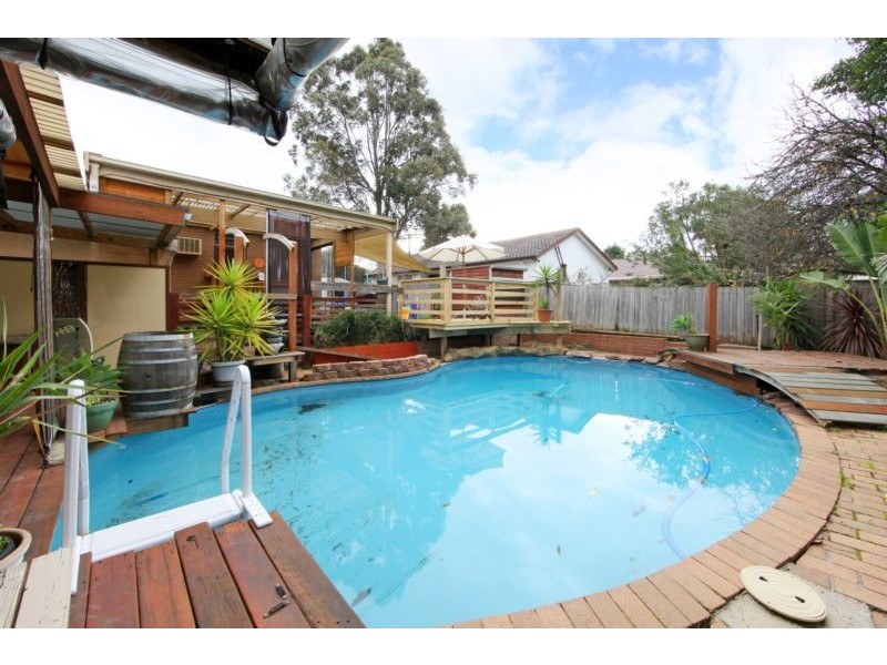 13 Janden Close, Knoxfield VIC 3180