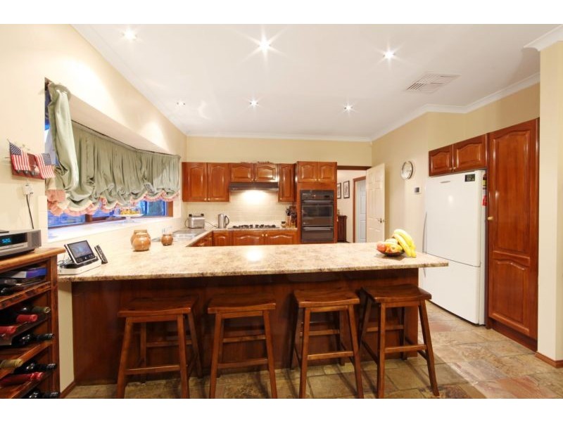 38 Trisha Drive, Rowville VIC 3178