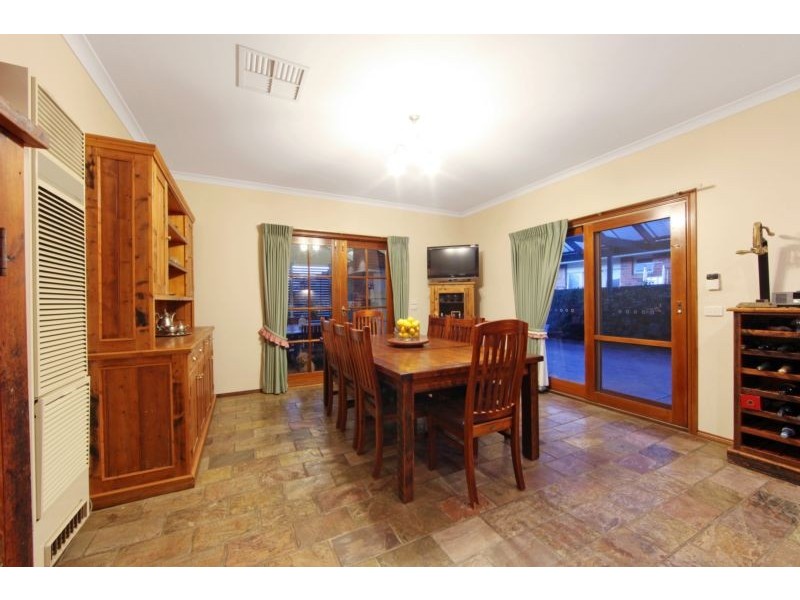 38 Trisha Drive, Rowville VIC 3178