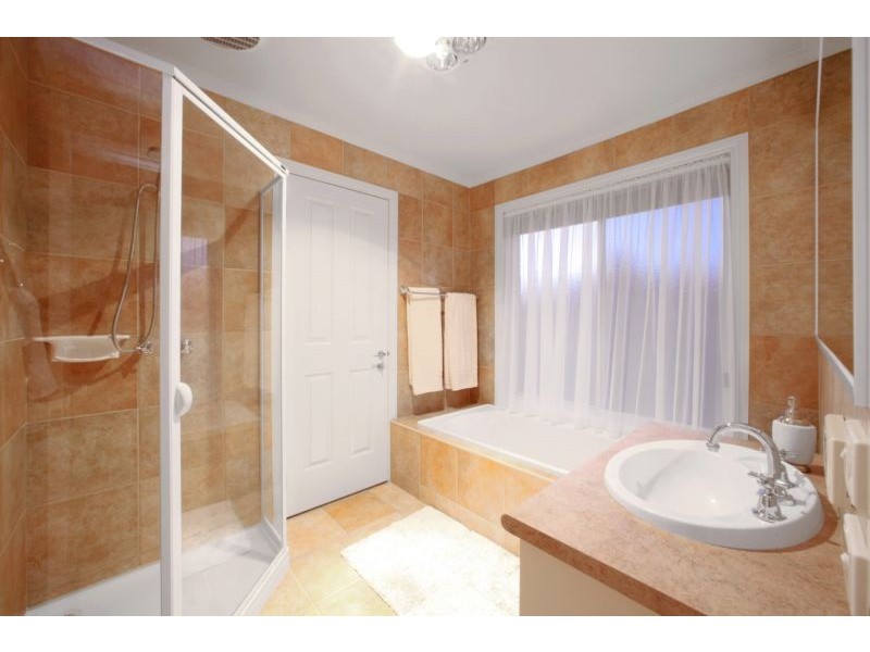 2 Faldo Court, Rowville VIC 3178