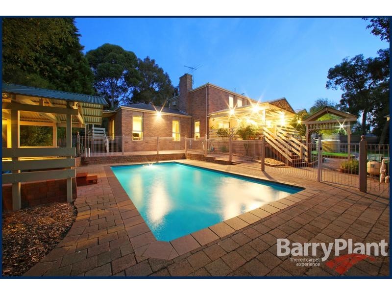 5 Leatherwood Close, Rowville VIC 3178