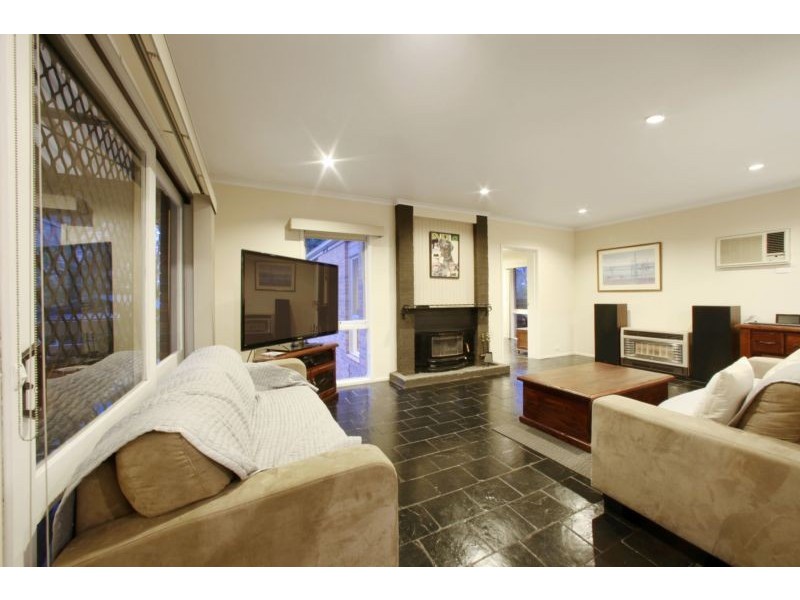 5 Leatherwood Close, Rowville VIC 3178