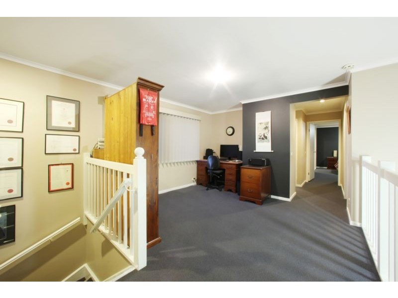 5 Leatherwood Close, Rowville VIC 3178