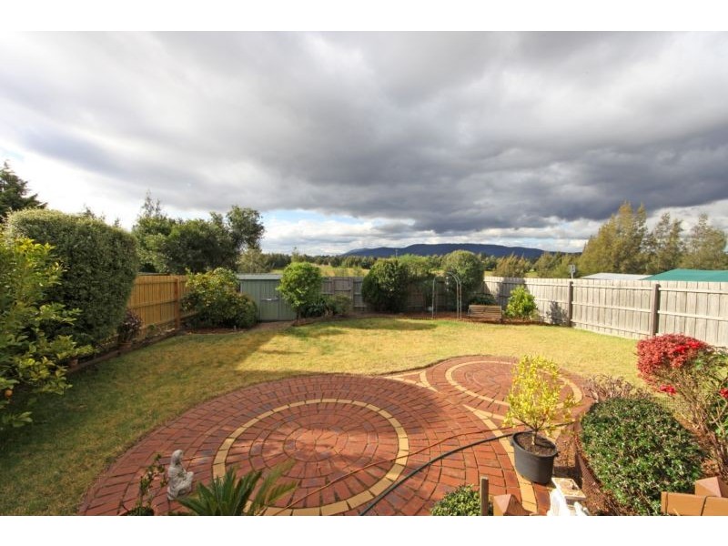 30 Valleyview Drive, Rowville VIC 3178