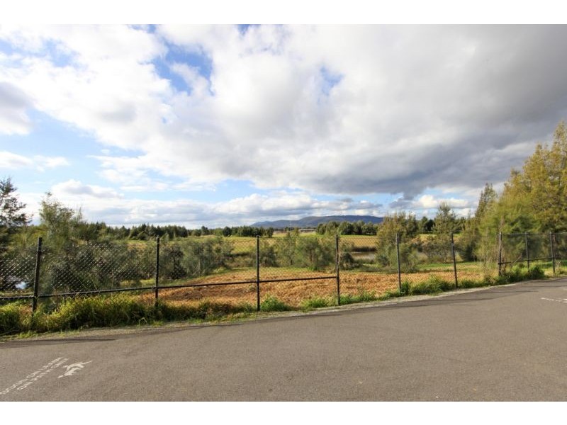 30 Valleyview Drive, Rowville VIC 3178