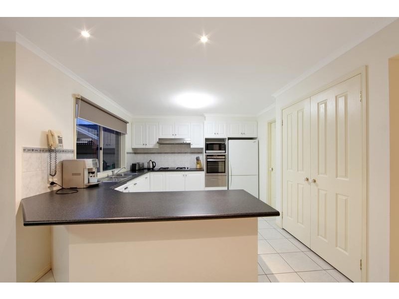 33 Fairway Drive, Rowville VIC 3178