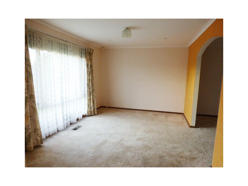 332 Dandelion Drive, Rowville VIC 3178