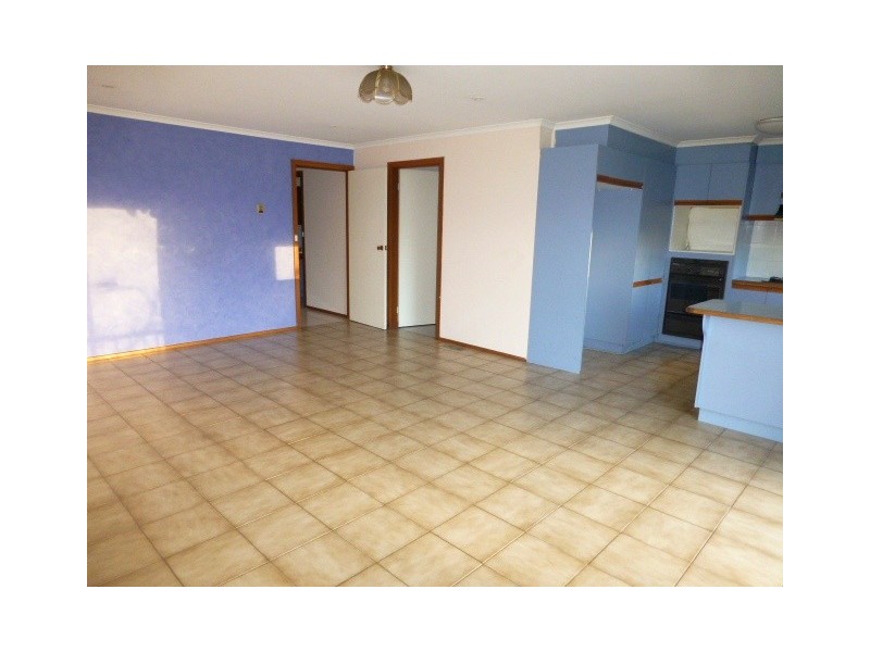 332 Dandelion Drive, Rowville VIC 3178