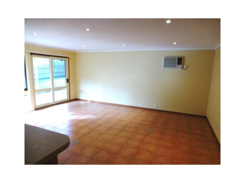 4 Eggleton Rise, Rowville VIC 3178