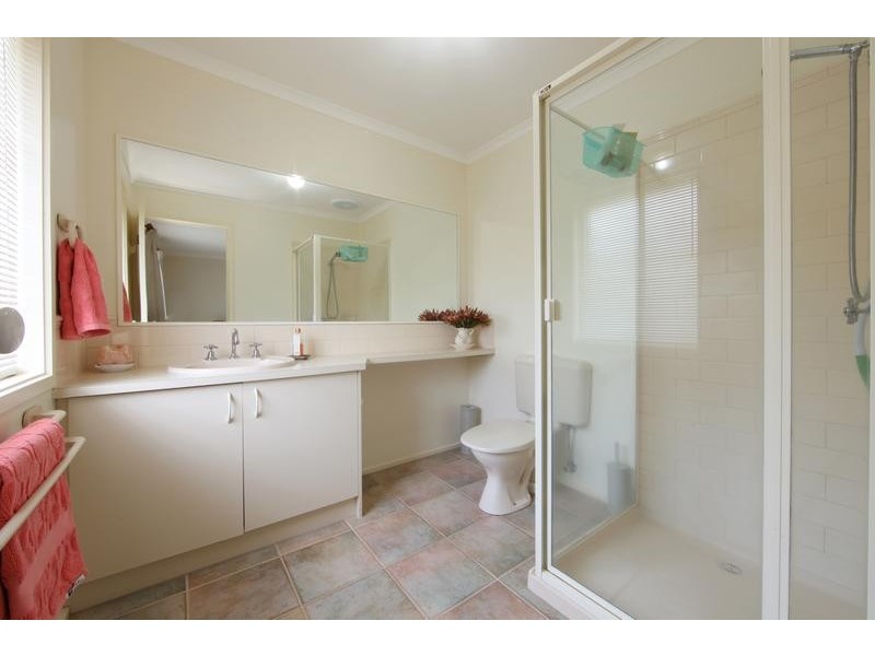 49 Quail Way, Rowville VIC 3178