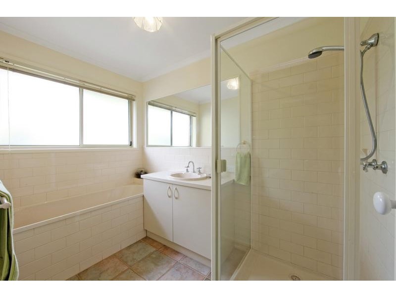 49 Quail Way, Rowville VIC 3178