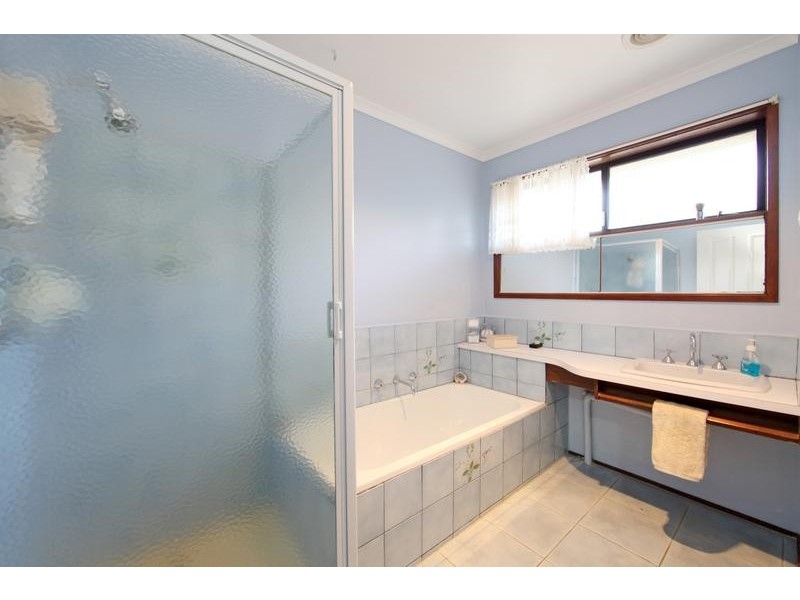 19 Riding Way, Ferntree Gully VIC 3156