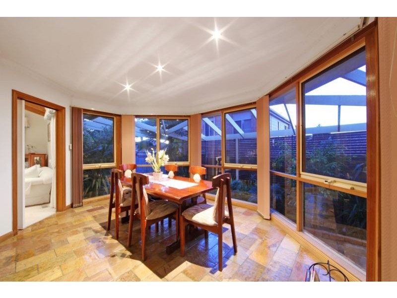 4 Lawncliffe Court, Rowville VIC 3178