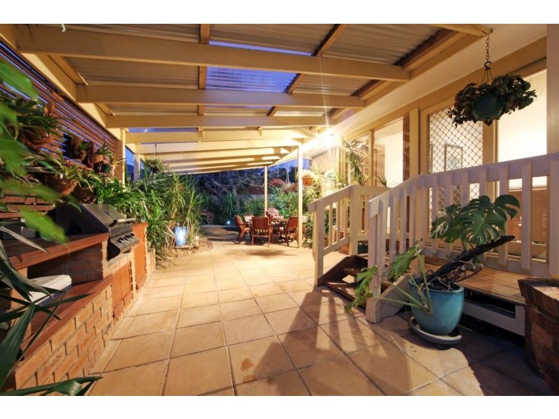 4 Lawncliffe Court, Rowville VIC 3178