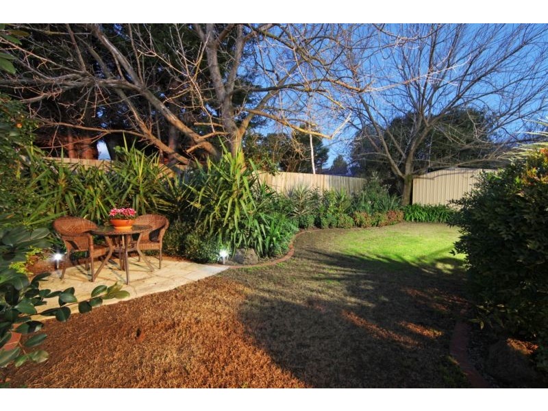 4 Lawncliffe Court, Rowville VIC 3178