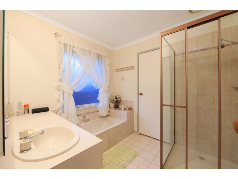 31 Balladonia Road, Rowville VIC 3178