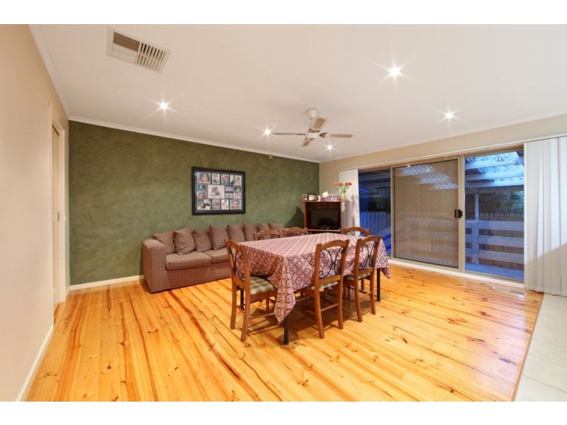 36 Clondara Drive, Rowville VIC 3178