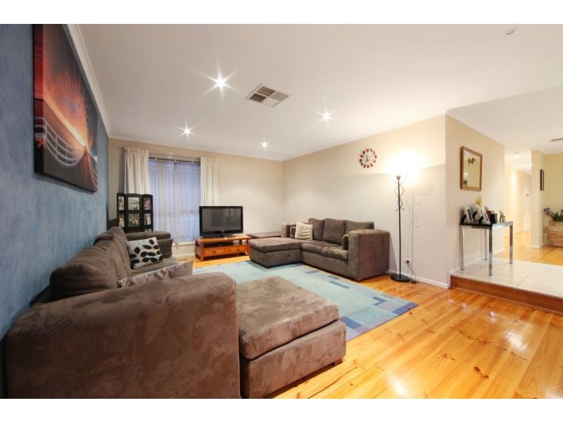 36 Clondara Drive, Rowville VIC 3178