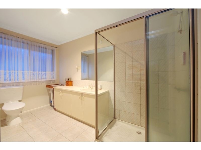 36 Clondara Drive, Rowville VIC 3178