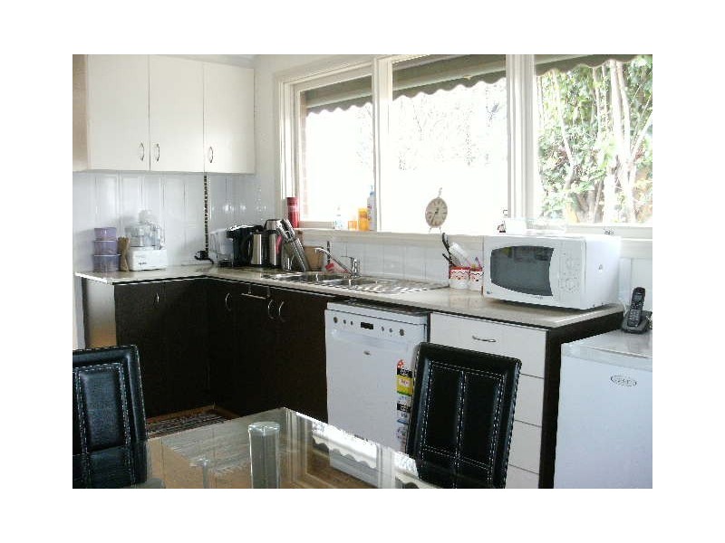 1/6 Renwick Road, Ferntree Gully VIC 3156