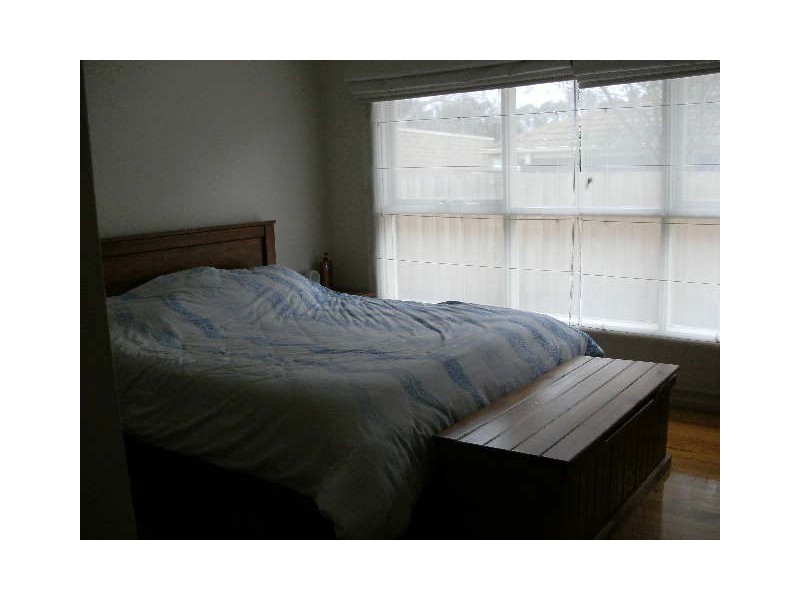 1/6 Renwick Road, Ferntree Gully VIC 3156