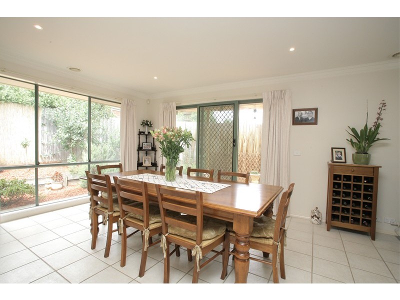 13 Whitecliffe Drive, Rowville VIC 3178