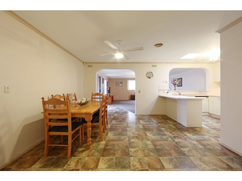 12 Rayner Close, Rowville VIC 3178