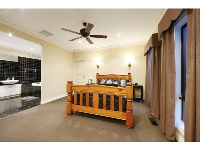 5 Hambleton Court, Lysterfield VIC 3156