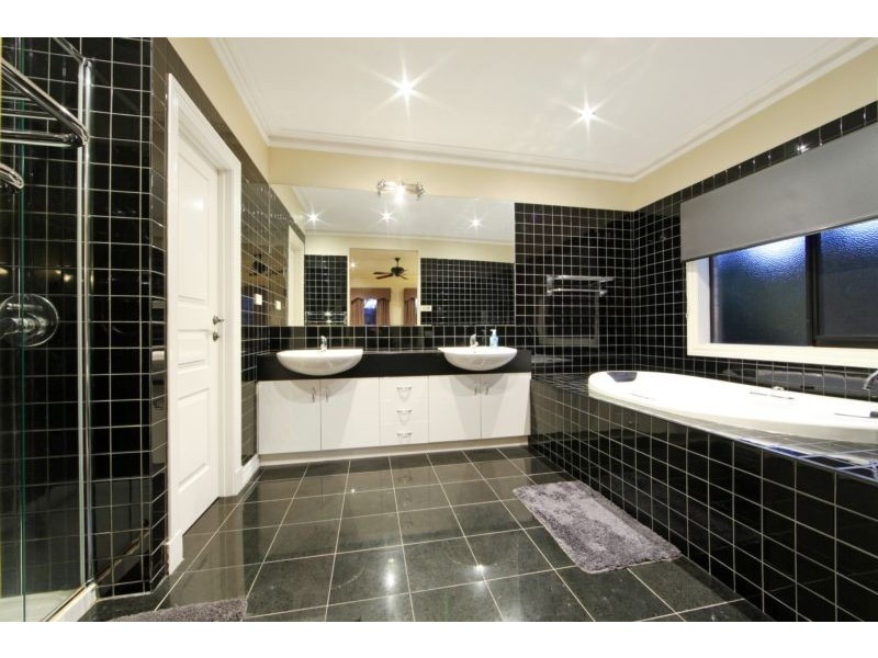 5 Hambleton Court, Lysterfield VIC 3156