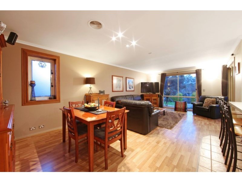 16 Parkview Terrace, Lysterfield South VIC 3156