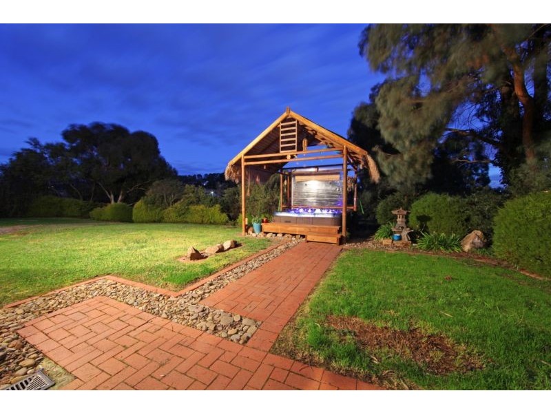 16 Parkview Terrace, Lysterfield South VIC 3156