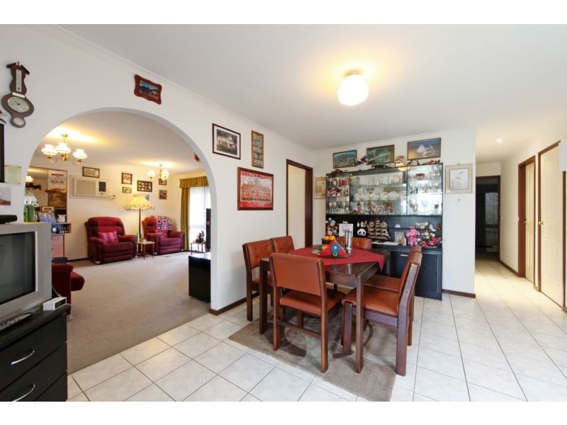 41 Cardinia Way, Rowville VIC 3178