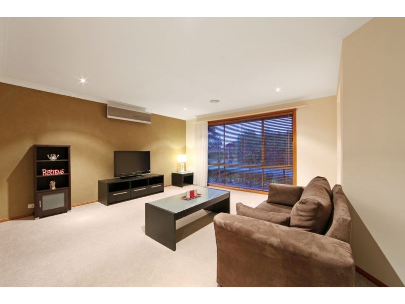 19 Magdalena Place, Rowville VIC 3178