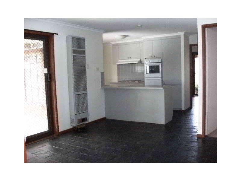 16 Prior Court, Rowville VIC 3178