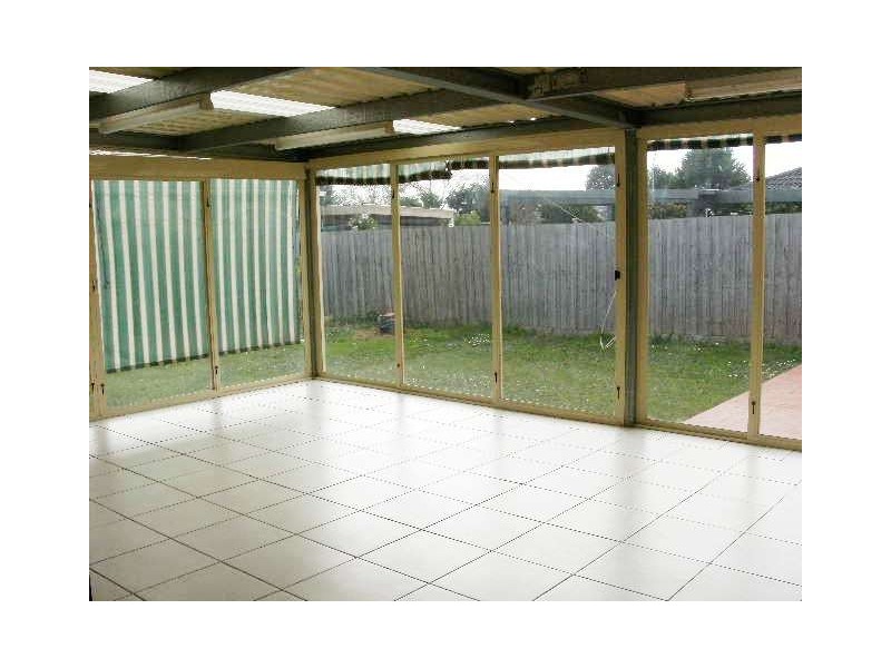 16 Prior Court, Rowville VIC 3178