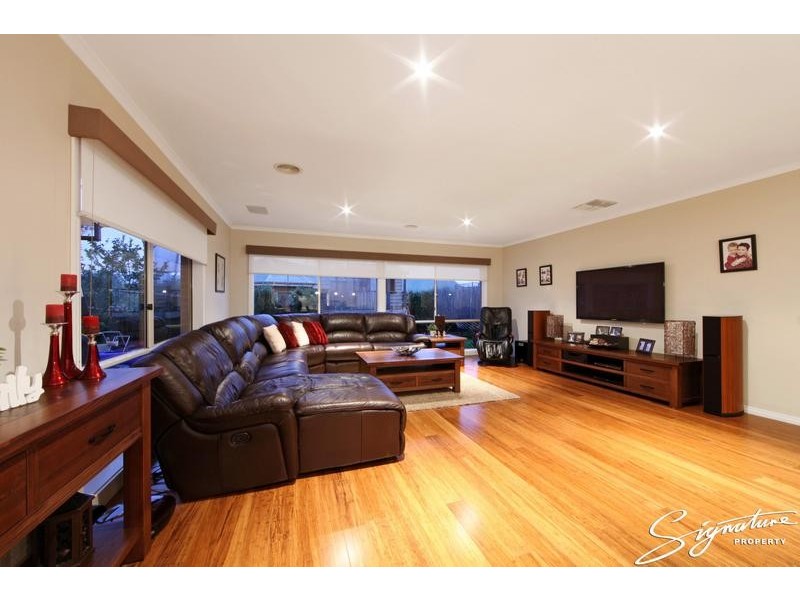 19 Lexington Close, Rowville VIC 3178