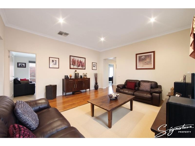 19 Lexington Close, Rowville VIC 3178
