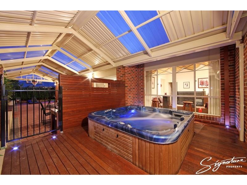 19 Lexington Close, Rowville VIC 3178