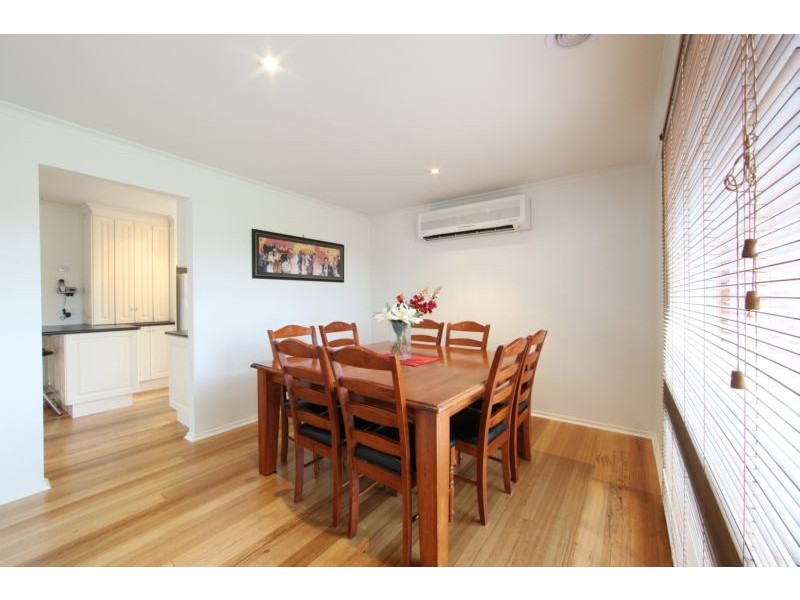 209 Dandelion Drive, Rowville VIC 3178